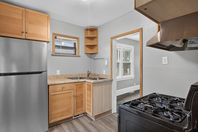 1154 Lawson Avenue E, Saint Paul, MN 55106