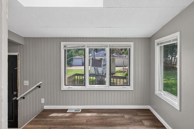 1154 Lawson Avenue E, Saint Paul, MN 55106