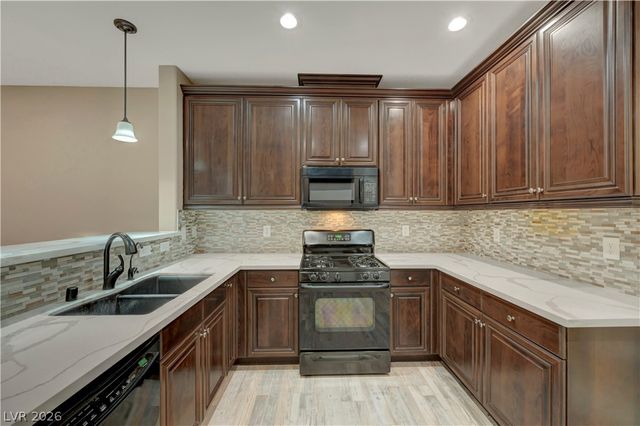 9313 Night Mesa Street, Las Vegas, NV 89178