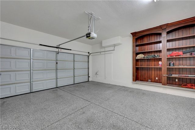 9313 Night Mesa Street, Las Vegas, NV 89178