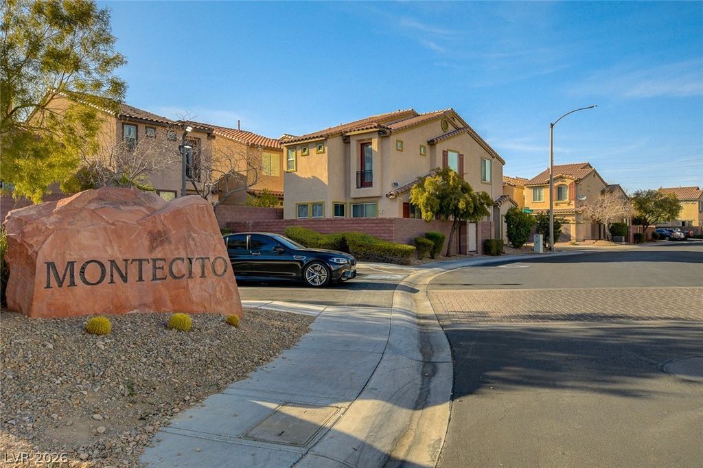 9313 Night Mesa Street, Las Vegas, NV 89178