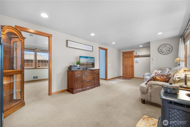 233 W Jensen Street, Arlington, WA 98223