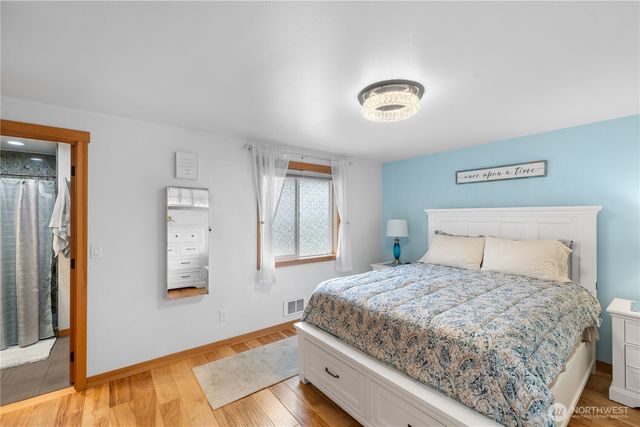 233 W Jensen Street, Arlington, WA 98223