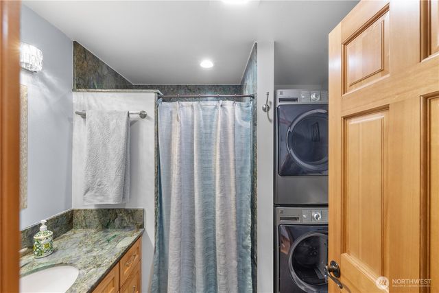 233 W Jensen Street, Arlington, WA 98223