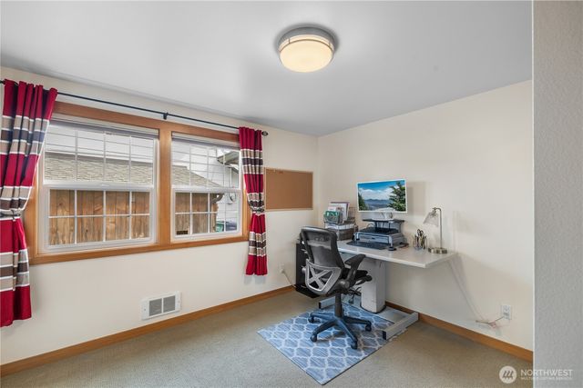 233 W Jensen Street, Arlington, WA 98223