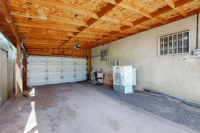 115 DALLAS Street SE, Albuquerque, NM 87108