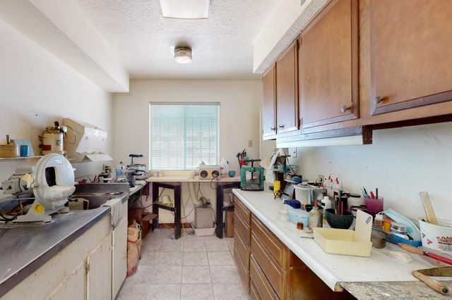 115 DALLAS Street SE, Albuquerque, NM 87108