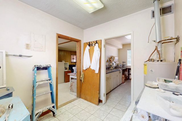 115 DALLAS Street SE, Albuquerque, NM 87108