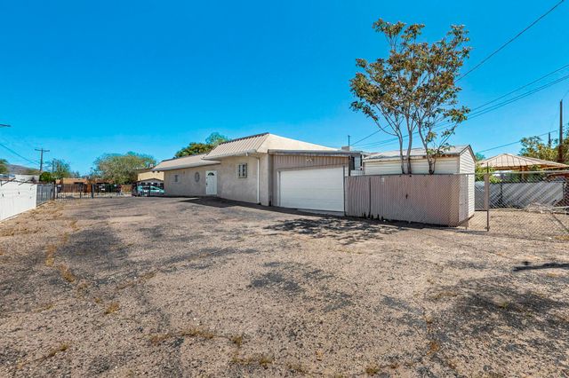 115 DALLAS Street SE, Albuquerque, NM 87108