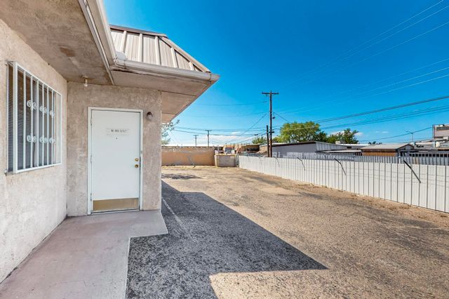 115 DALLAS Street SE, Albuquerque, NM 87108