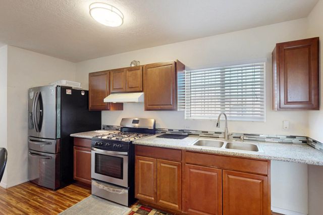 115 DALLAS Street SE, Albuquerque, NM 87108