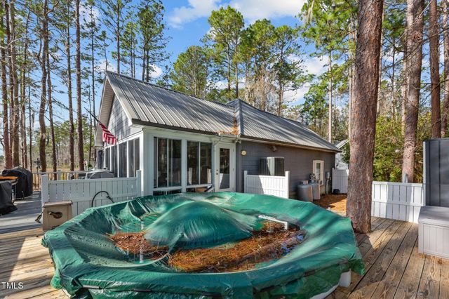 106 Windlass Way, Aurora, NC 27806