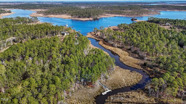 106 Windlass Way, Aurora, NC 27806