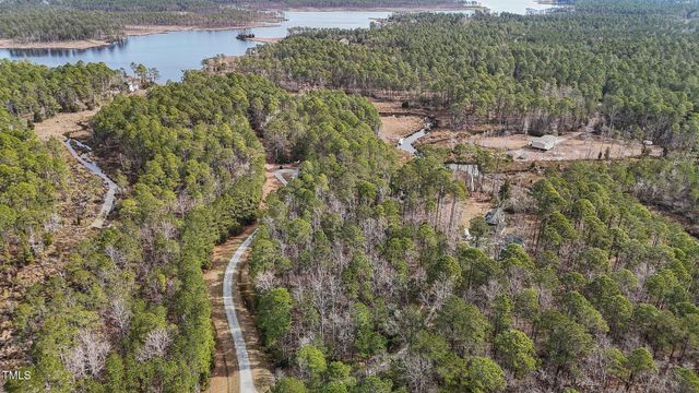 106 Windlass Way, Aurora, NC 27806