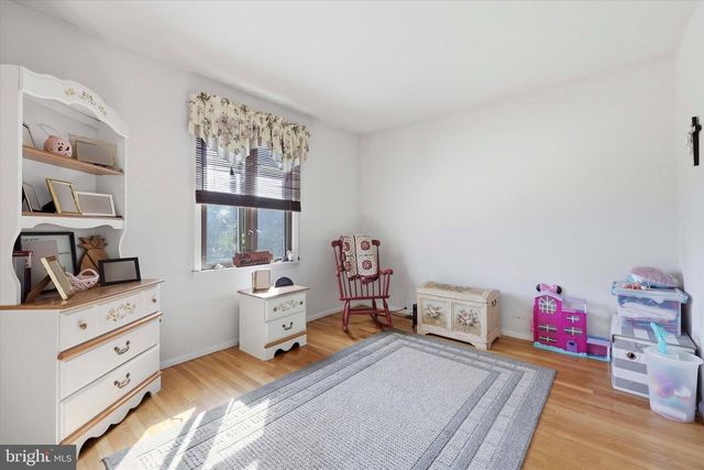 2 GLACIER DR, Cinnaminson, NJ 08077