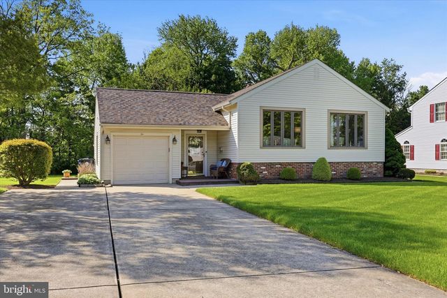 2 GLACIER DR, Cinnaminson, NJ 08077