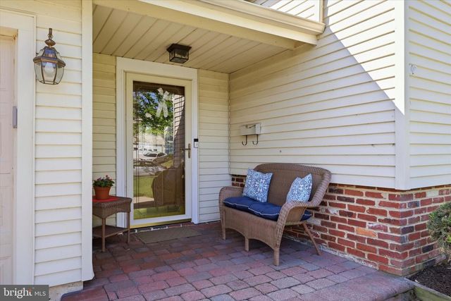 2 GLACIER DR, Cinnaminson, NJ 08077
