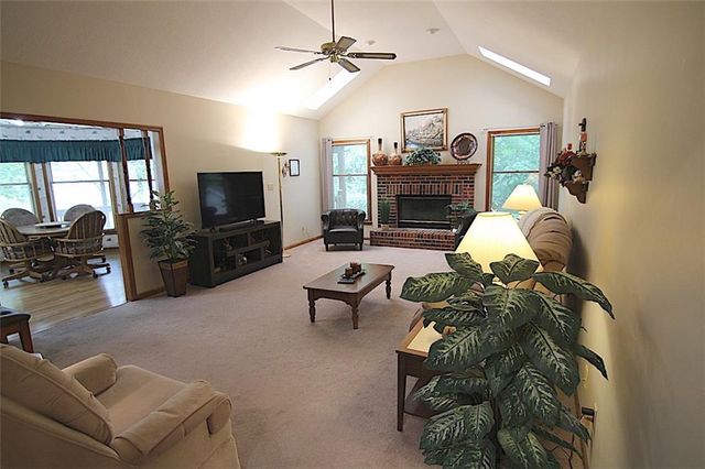 10012 E 72nd Street, Kansas City, MO 64133