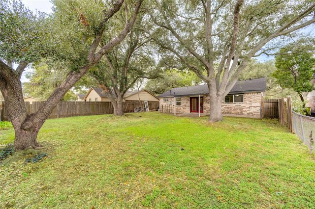 1921 Ripple Creek Drive, Rosenberg, TX 77471