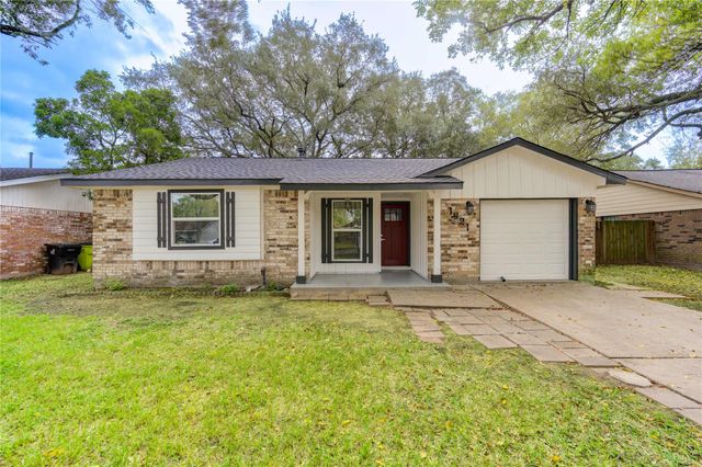 1921 Ripple Creek Drive, Rosenberg, TX 77471