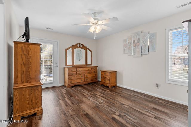 112 SE 12th Street, Oak Island, NC 28465