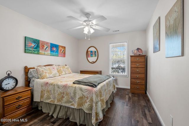 112 SE 12th Street, Oak Island, NC 28465