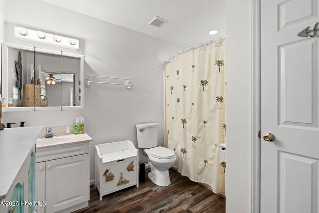 112 SE 12th Street, Oak Island, NC 28465