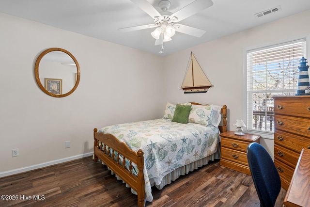 112 SE 12th Street, Oak Island, NC 28465