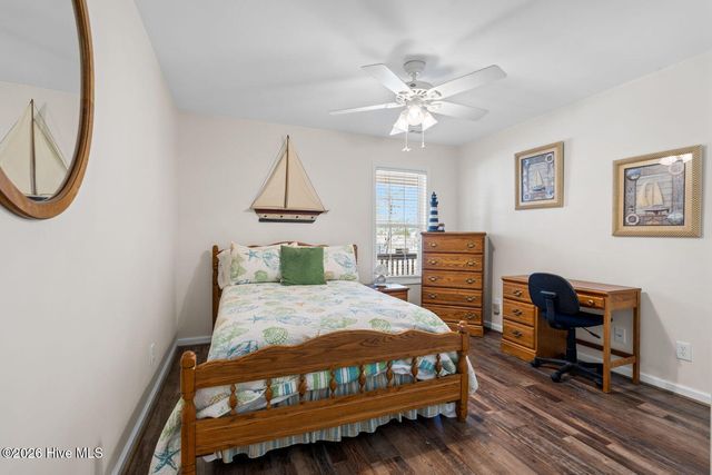 112 SE 12th Street, Oak Island, NC 28465