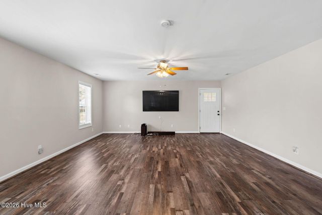 112 SE 12th Street, Oak Island, NC 28465