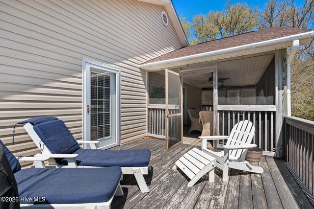 112 SE 12th Street, Oak Island, NC 28465