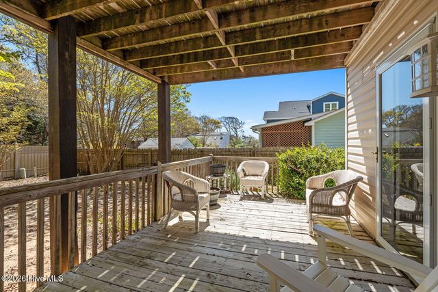 112 SE 12th Street, Oak Island, NC 28465