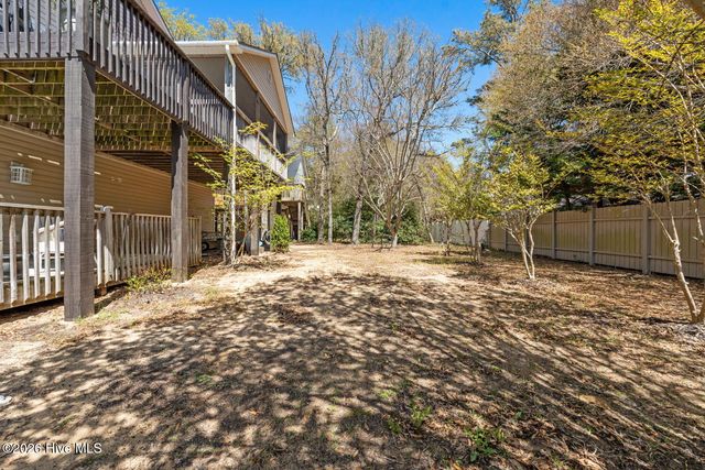 112 SE 12th Street, Oak Island, NC 28465