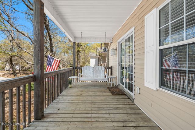 112 SE 12th Street, Oak Island, NC 28465