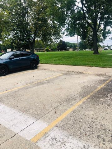 29840 City Center Drive, Warren, MI 48093