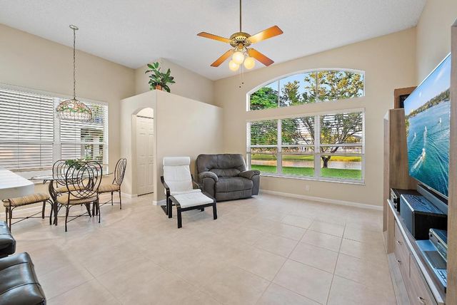 6206 Indian Forest Circle, Lake Worth, FL 33463