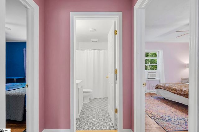 131 B D Johnston Road, Central, SC 29630