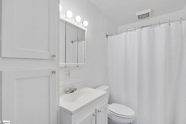 131 B D Johnston Road, Central, SC 29630