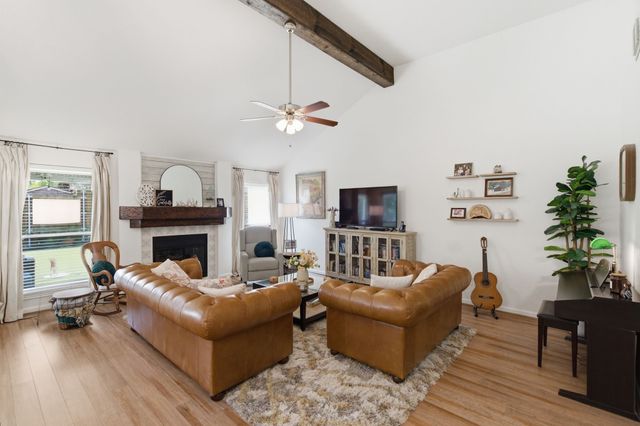 7801 Defender Lane, Rowlett, TX 75089