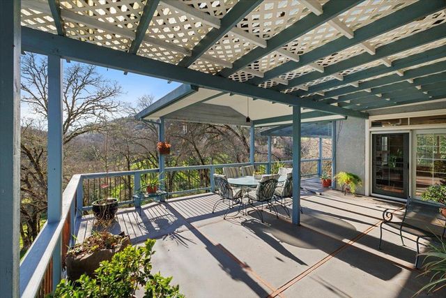 11822 Lodestar Dr, Grass Valley, CA 95949
