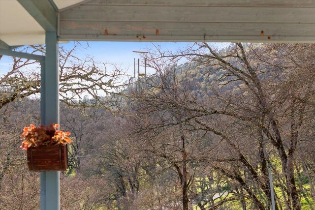 11822 Lodestar Dr, Grass Valley, CA 95949