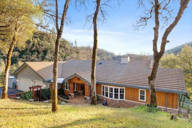 11822 Lodestar Dr, Grass Valley, CA 95949