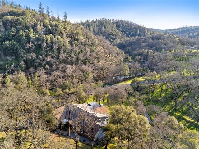 11822 Lodestar Dr, Grass Valley, CA 95949