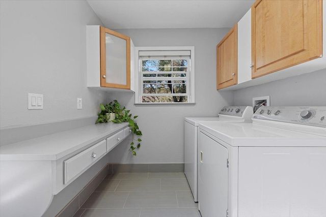 11822 Lodestar Dr, Grass Valley, CA 95949