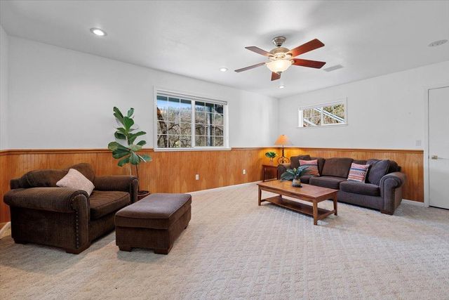 11822 Lodestar Dr, Grass Valley, CA 95949