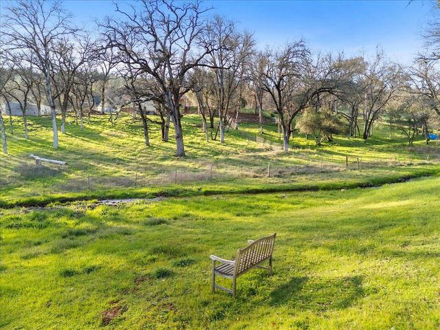 11822 Lodestar Dr, Grass Valley, CA 95949
