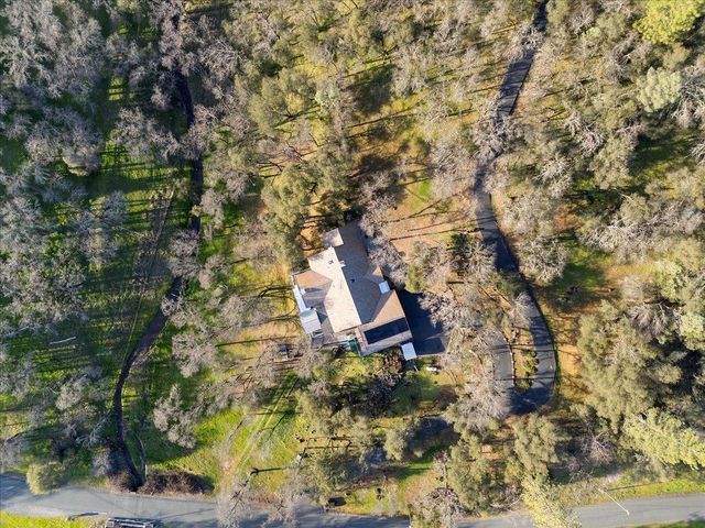 11822 Lodestar Dr, Grass Valley, CA 95949
