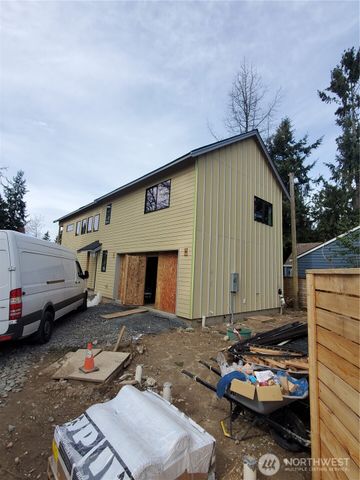 10731 B 17th Avenue NE, Seattle, WA 98125