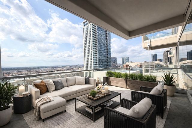 2408 Victory Park Lane 1032, Dallas, TX 75219