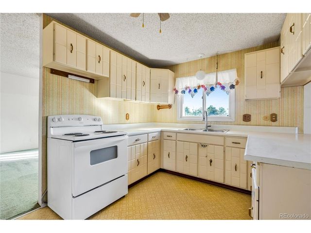 754 Highway 86, Elizabeth, CO 80107